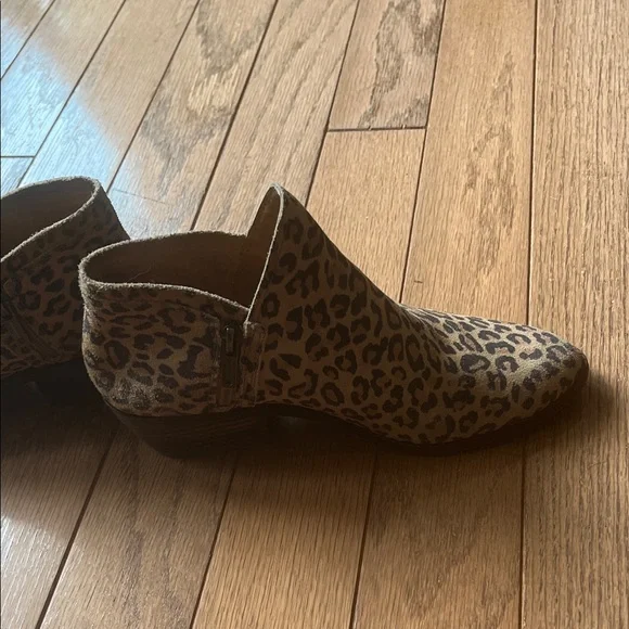 Lucky Brand Animal Print Ankle Boots - Picture 7 of 9